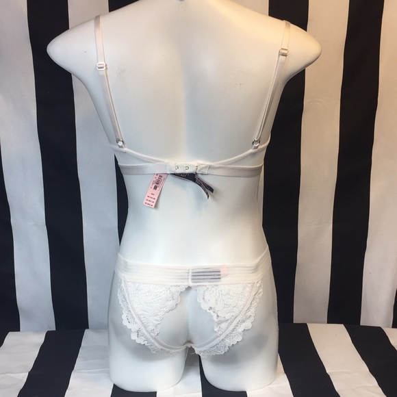 Victoria’s Secret lace bra and panty set 32D & M - Picture 3 of 5